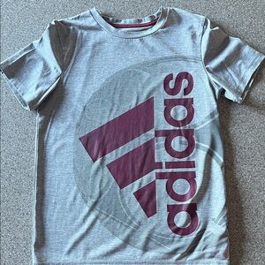 Adidas Kids Tee in Gray with Maroon Logo